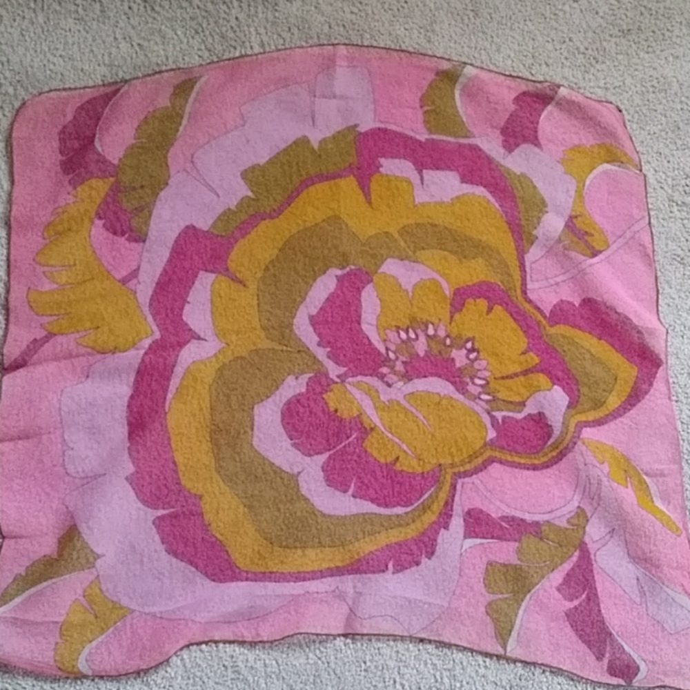 Vtg Floral Scarf